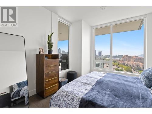 1181 Sunset Drive Unit# 1204, Kelowna, BC - Indoor Photo Showing Bedroom