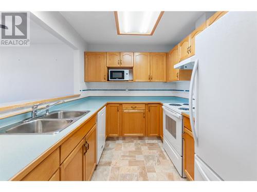 2401 South Main Street Unit# 202, Penticton, BC - Indoor Photo Showing Kitchen With Double Sink