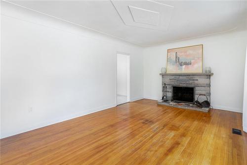 40 Robroy Avenue, Hamilton, ON - Indoor Photo Showing Living Room With Fireplace