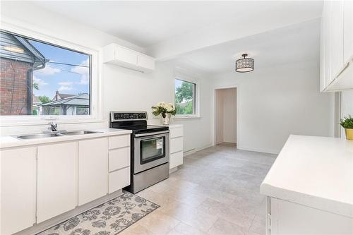 40 Robroy Avenue, Hamilton, ON - Indoor Photo Showing Kitchen With Double Sink