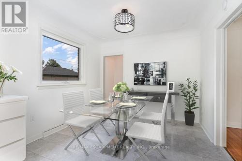 40 Robroy Avenue, Hamilton (Corman), ON - Indoor Photo Showing Dining Room