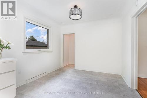 40 Robroy Avenue, Hamilton (Corman), ON - Indoor Photo Showing Other Room