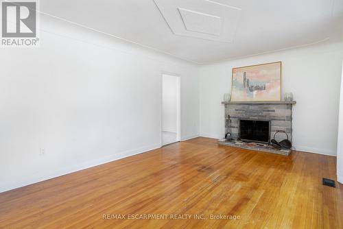 40 Robroy Avenue, Hamilton (Corman), ON - Indoor Photo Showing Living Room With Fireplace