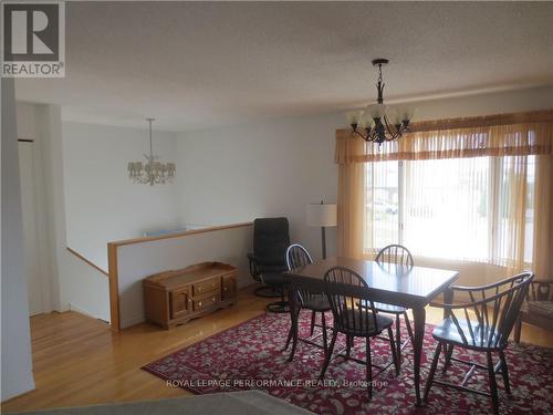 87 Tonia Street, Stormont, Dundas And Glengarry, ON - Indoor Photo Showing Dining Room