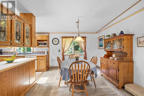 876 Balsam Road, Creston, BC - Indoor Photo Showing Dining Room