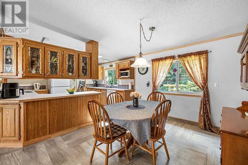 876 Balsam Road, Creston, BC - Indoor Photo Showing Dining Room