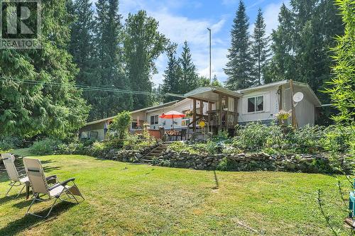 876 Balsam Road, Creston, BC - Outdoor