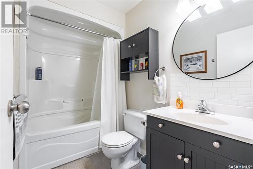 11303 8Th Avenue, North Battleford, SK - Indoor Photo Showing Bathroom