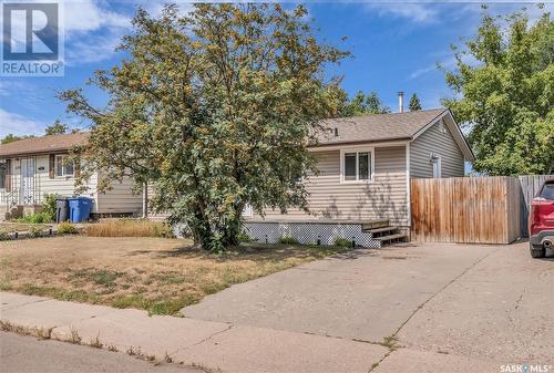 11303 8Th Avenue, North Battleford, SK - Outdoor