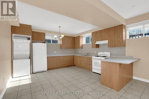 129 Duncan Road, Richmond Hill (Langstaff), ON - Indoor Photo Showing Kitchen With Double Sink