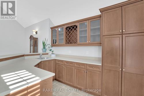 129 Duncan Road, Richmond Hill (Langstaff), ON - Indoor Photo Showing Kitchen