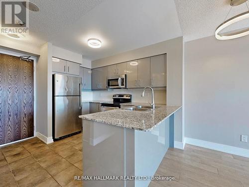 503 - 185 Oneida Crescent E, Richmond Hill (Langstaff), ON - Indoor Photo Showing Kitchen With Double Sink With Upgraded Kitchen