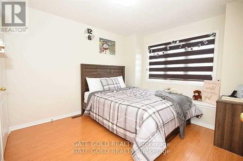 73 Eagle Trace Drive, Brampton, ON - Indoor Photo Showing Bedroom