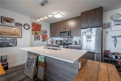 467 Charlton Avenue E|Unit #506, Hamilton, ON - Indoor Photo Showing Kitchen With Stainless Steel Kitchen With Double Sink