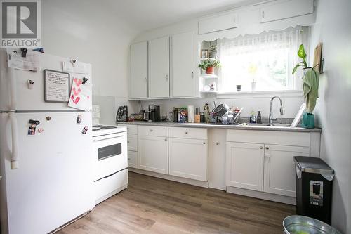 188 Church St, Sault Ste. Marie, ON - Indoor Photo Showing Kitchen