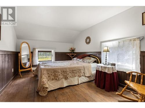 3460 Meadow Lake Road, Clinton, BC - Indoor Photo Showing Bedroom