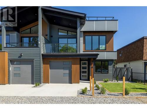 974 Wilson Avenue, Kelowna, BC - Outdoor With Facade