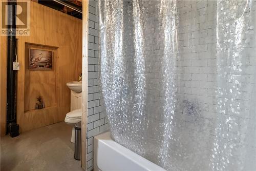 46 Spruce Street, Moncton, NB - Indoor Photo Showing Bathroom