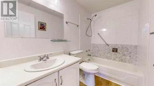 16 Caldwell Place, St. John'S, NL - Indoor Photo Showing Bathroom