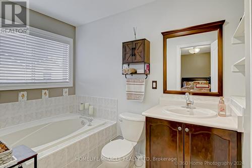 5639 Raleigh Street, Mississauga (Churchill Meadows), ON - Indoor Photo Showing Bathroom