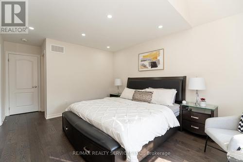 22 Wainwright Drive, Brampton (Northwest Brampton), ON - Indoor Photo Showing Bedroom