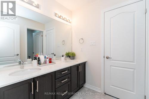 22 Wainwright Drive, Brampton (Northwest Brampton), ON - Indoor Photo Showing Bathroom