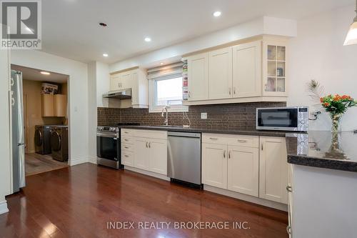 48 Copeland Road, Brampton (Fletcher'S West), ON - Indoor Photo Showing Kitchen