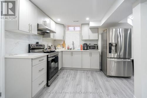 48 Copeland Road, Brampton (Fletcher'S West), ON - Indoor Photo Showing Kitchen