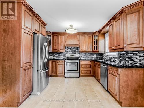 4307 Alta Court, Mississauga (Rathwood), ON - Indoor Photo Showing Kitchen With Stainless Steel Kitchen