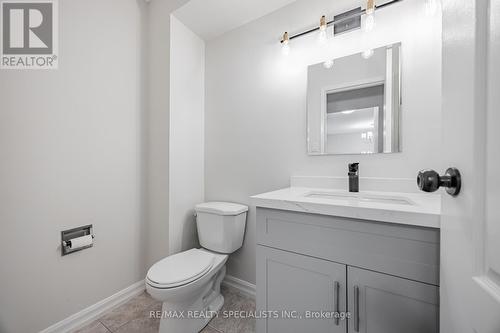 30 Winterfold Drive, Brampton (Madoc), ON - Indoor Photo Showing Bathroom