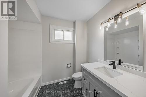 30 Winterfold Drive, Brampton (Madoc), ON - Indoor Photo Showing Bathroom