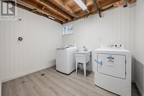 30 Winterfold Drive, Brampton (Madoc), ON - Indoor Photo Showing Laundry Room