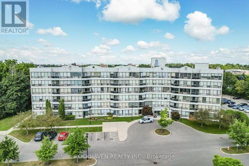 108 - 107 Bagot Street, Guelph (Onward Willow), ON - Outdoor