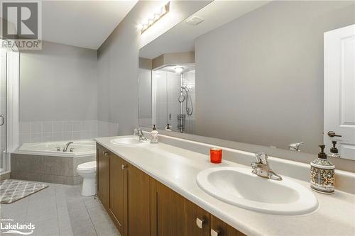 612 Bayport Boulevard, Midland, ON - Indoor Photo Showing Bathroom