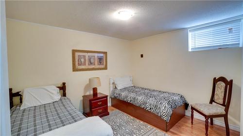 66 Glen Cannon Drive, Stoney Creek, ON - Indoor Photo Showing Bedroom