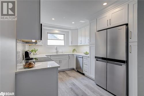 33 Briarlea Road, Guelph, ON - Indoor Photo Showing Kitchen
