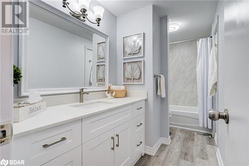 33 Briarlea Road, Guelph, ON - Indoor Photo Showing Bathroom