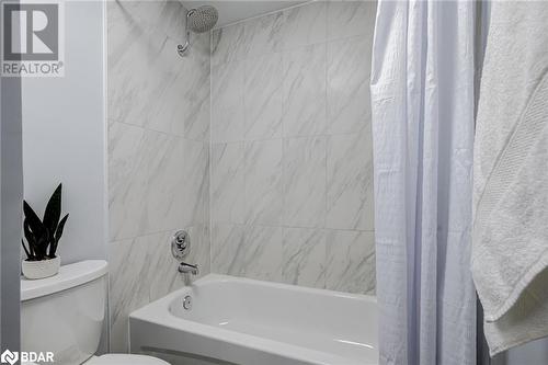 33 Briarlea Road, Guelph, ON - Indoor Photo Showing Bathroom