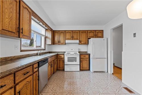 KITCHEN - 62 Eastbury Drive, Stoney Creek, ON - Indoor Photo Showing Kitchen