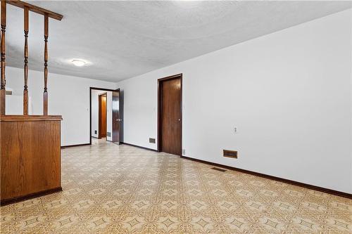 LOWER DINING/KITCHEN - 62 Eastbury Drive, Stoney Creek, ON - Indoor Photo Showing Other Room