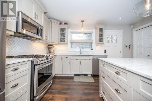 379 Mackay Street, Pembroke, ON - Indoor Photo Showing Kitchen With Upgraded Kitchen