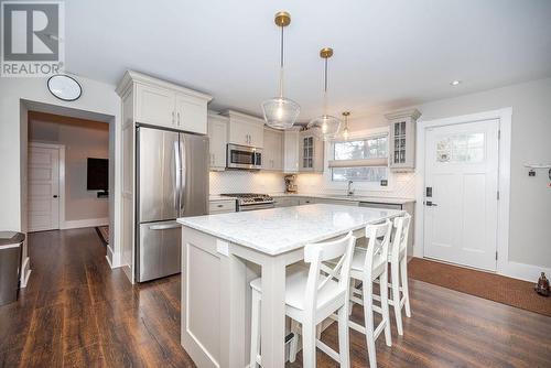 379 Mackay Street, Pembroke, ON - Indoor Photo Showing Kitchen With Upgraded Kitchen