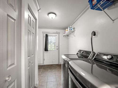 372 Alder St, Campbell River, BC - Indoor Photo Showing Laundry Room