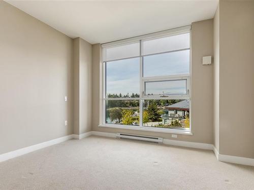 202-3529 Dolphin Dr, Nanoose Bay, BC - Indoor Photo Showing Other Room