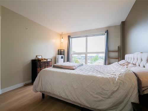 205-555 Franklyn St, Nanaimo, BC - Indoor Photo Showing Bedroom