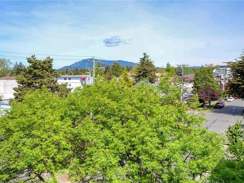 409-9861 Third St, Sidney, BC - Outdoor With View