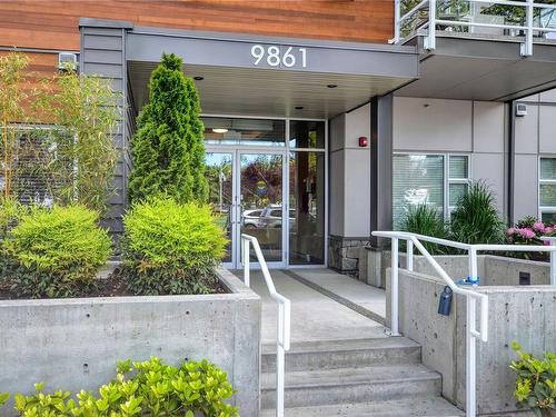 409-9861 Third St, Sidney, BC - Outdoor With Balcony With Exterior