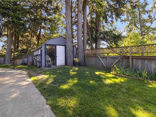3077 Brittany Dr, Colwood, BC - Indoor