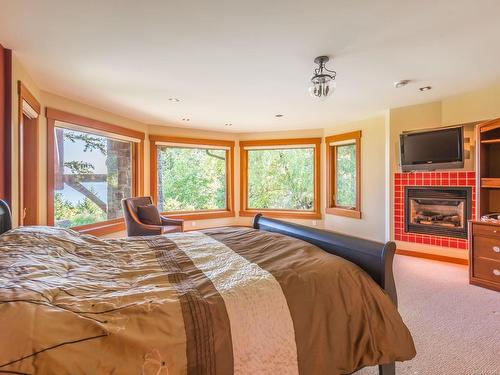 511 Soriel Rd, Parksville, BC - Indoor Photo Showing Bedroom