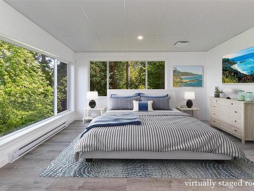 2996 Dolphin Dr, Nanoose Bay, BC - Indoor Photo Showing Bedroom